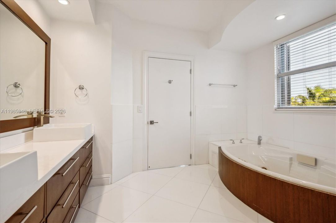 En Renta: $12,500 (3 camas, 3 baños, 1830 Pies cuadrados)