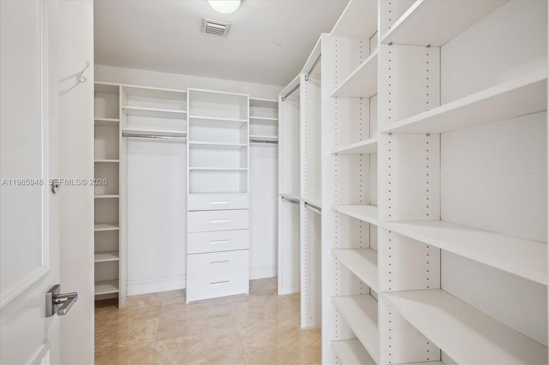 En Renta: $12,500 (3 camas, 3 baños, 1830 Pies cuadrados)