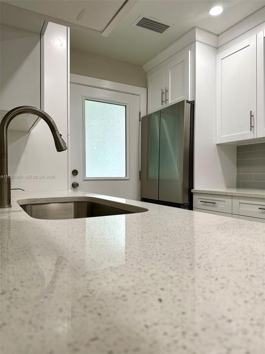 В аренду: $1,875 (2 спален, 2 ванн, 1013 Квадратных фут)