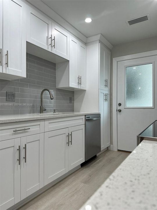 В аренду: $1,875 (2 спален, 2 ванн, 1013 Квадратных фут)