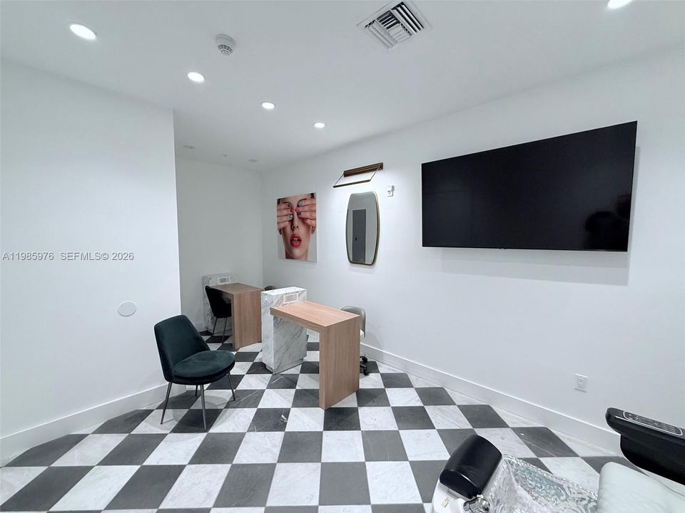 出租: $56 (0 贝兹, 0 浴室, 0 平方英尺)