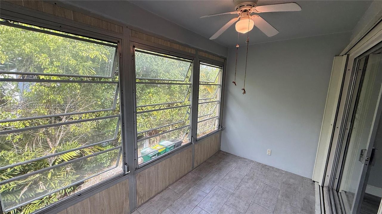 В аренду: $1,600 (1 спален, 1 ванн, 560 Квадратных фут)