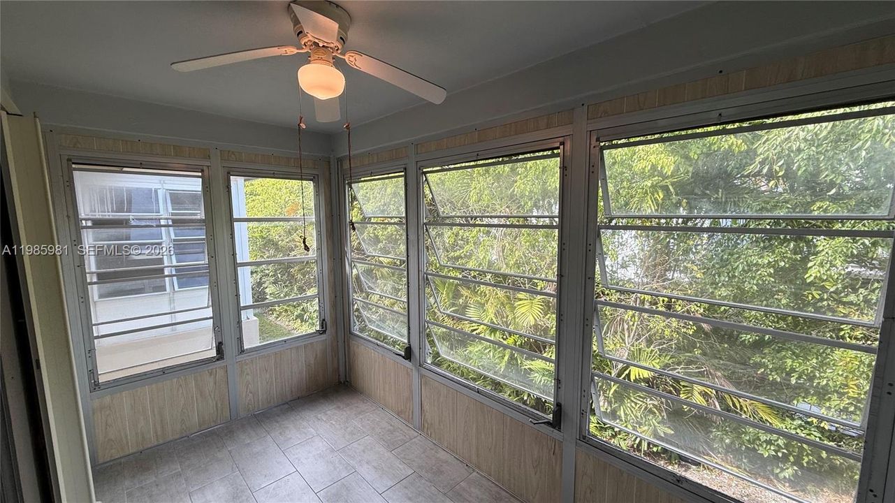 В аренду: $1,600 (1 спален, 1 ванн, 560 Квадратных фут)