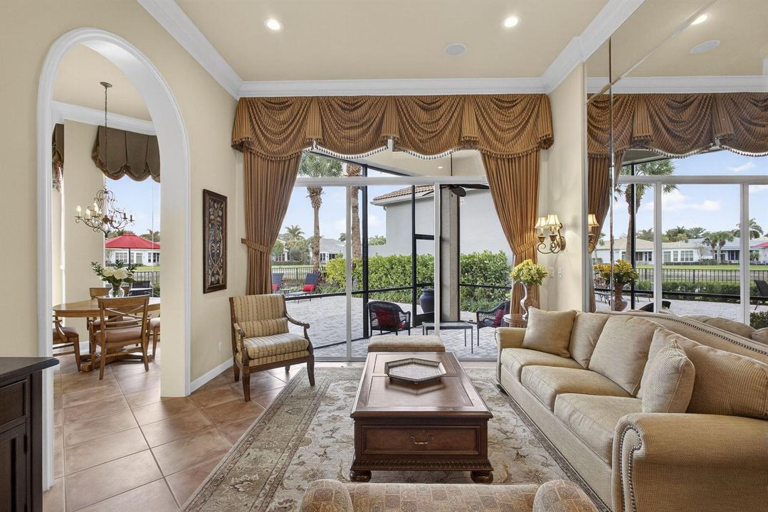 Living Room - Screened in Patio