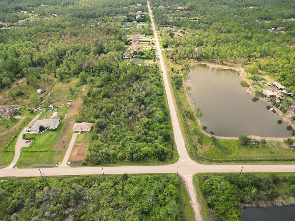 На продажу: $190,000 (2.81 acres)