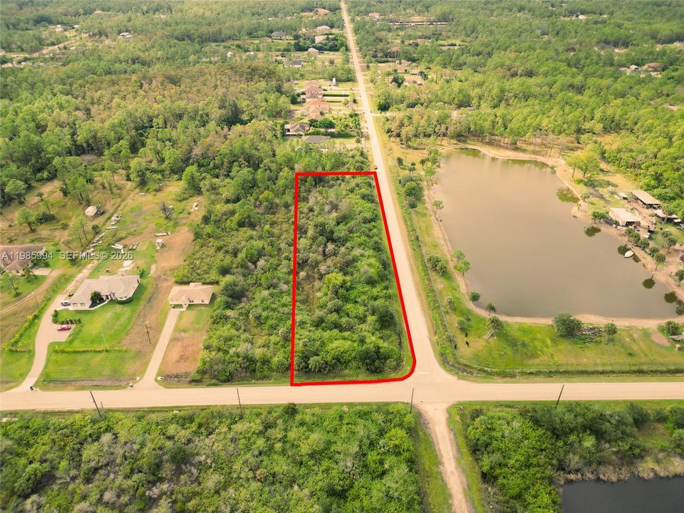На продажу: $190,000 (2.81 acres)