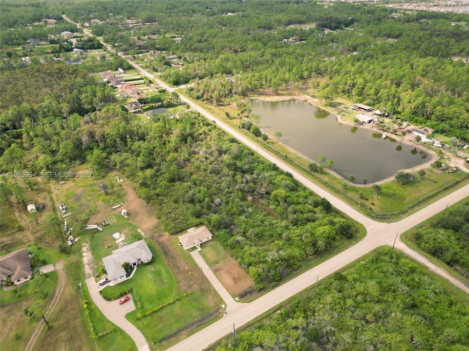На продажу: $190,000 (2.81 acres)
