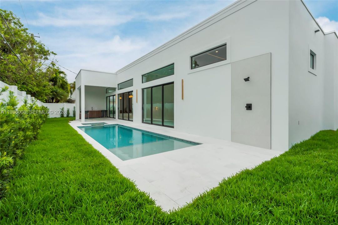 Vendido Recientemente: $2,700,000 (4 camas, 4 baños, 0 Pies cuadrados)