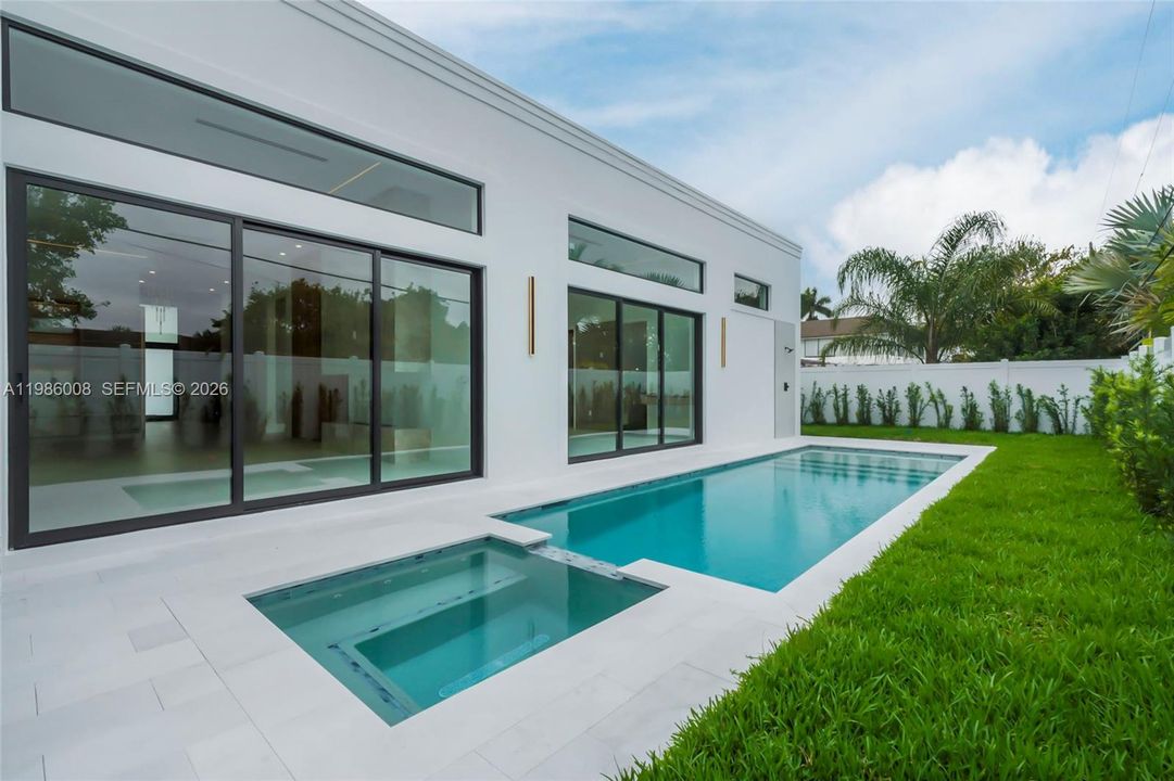 Vendido Recientemente: $2,700,000 (4 camas, 4 baños, 0 Pies cuadrados)