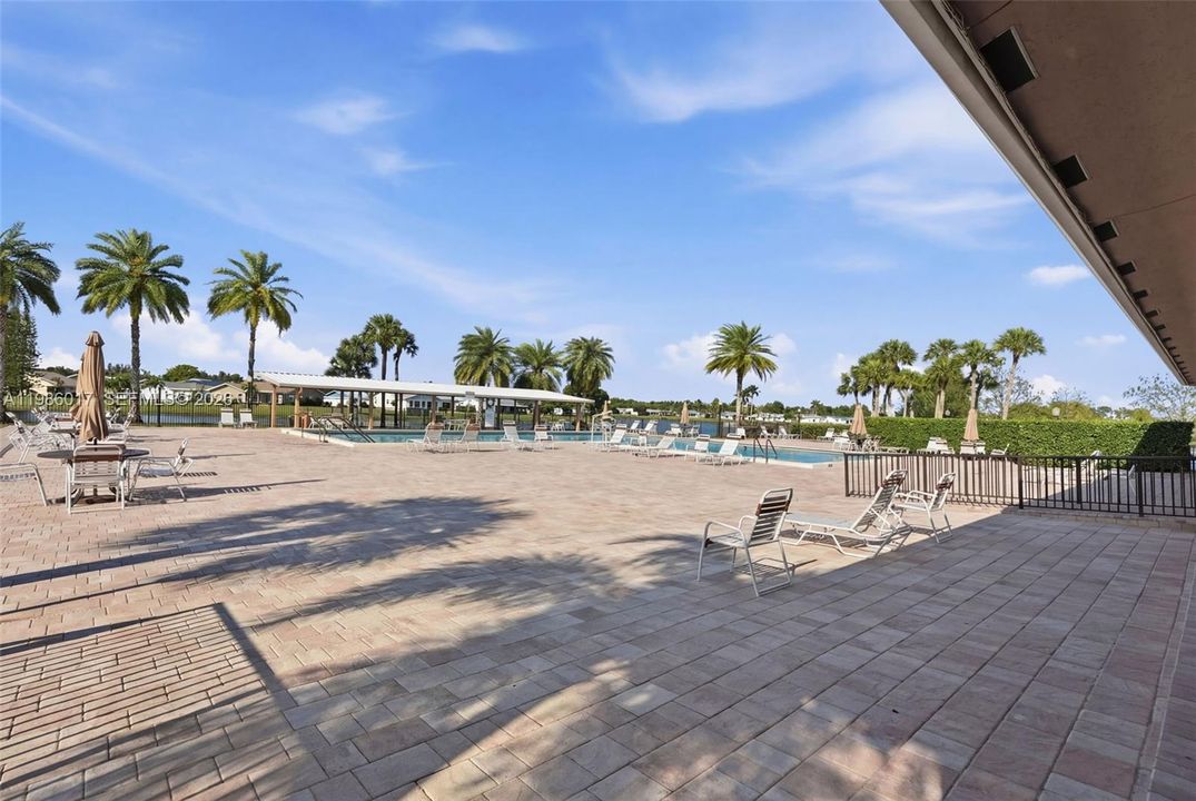 For Sale: $222,000 (2 beds, 2 baths, 1250 Square Feet)