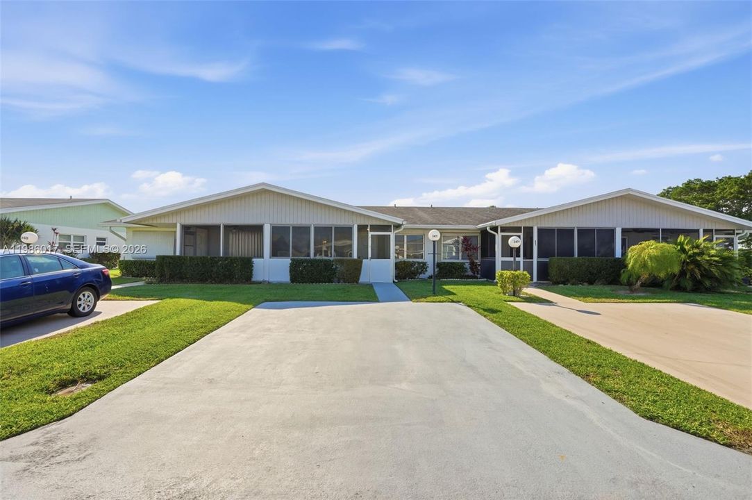 For Sale: $222,000 (2 beds, 2 baths, 1250 Square Feet)