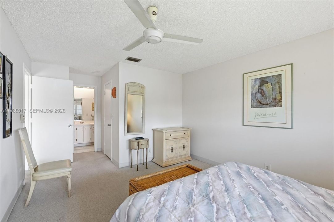 For Sale: $222,000 (2 beds, 2 baths, 1250 Square Feet)