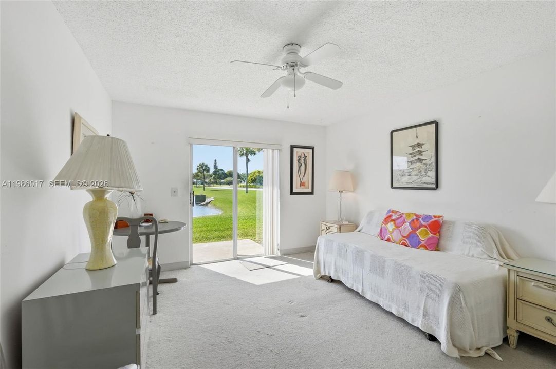 For Sale: $222,000 (2 beds, 2 baths, 1250 Square Feet)