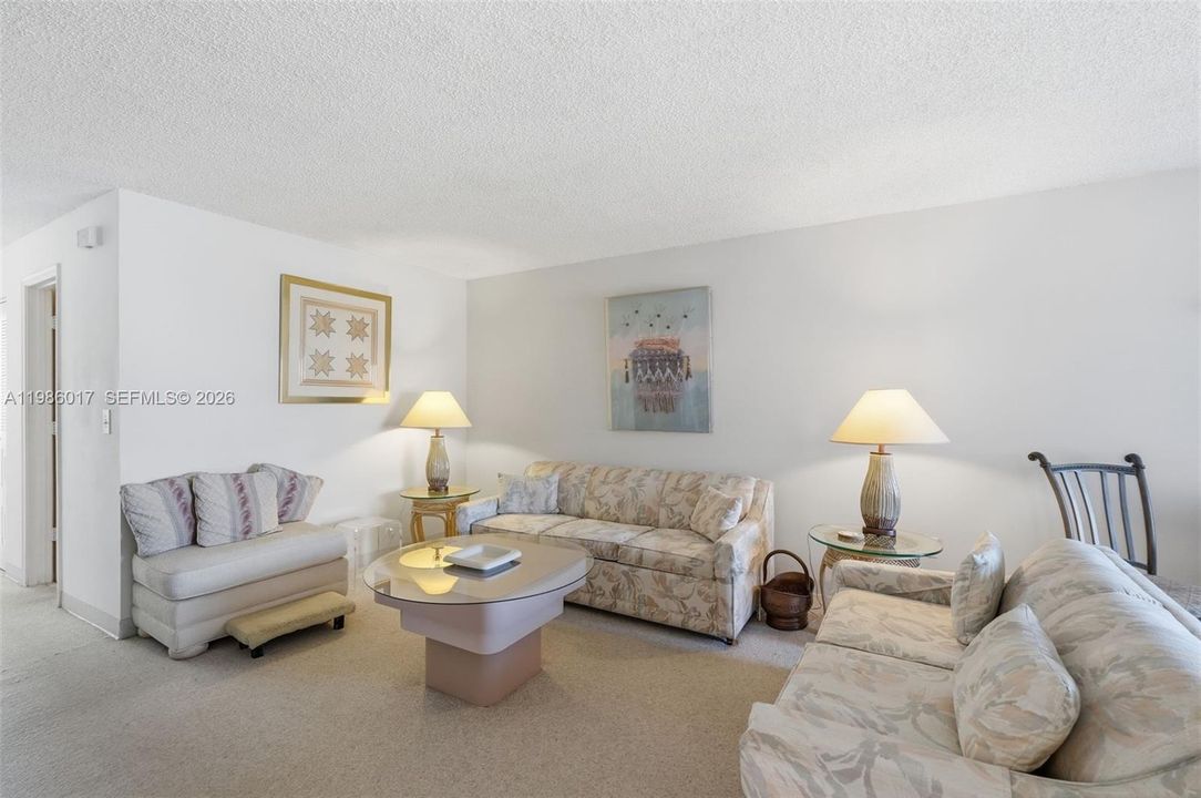 For Sale: $222,000 (2 beds, 2 baths, 1250 Square Feet)