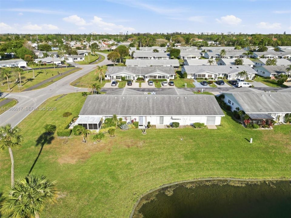 For Sale: $222,000 (2 beds, 2 baths, 1250 Square Feet)