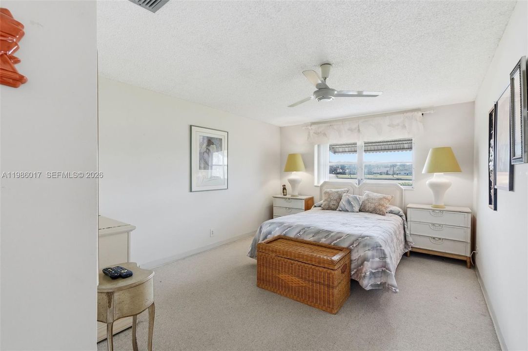 For Sale: $222,000 (2 beds, 2 baths, 1250 Square Feet)