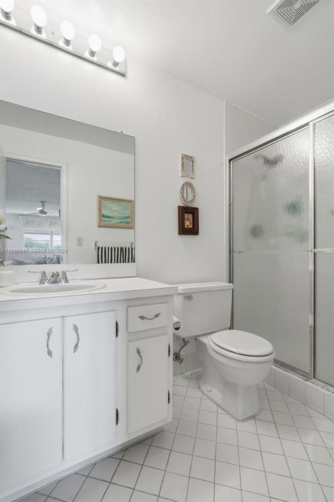 For Sale: $222,000 (2 beds, 2 baths, 1250 Square Feet)