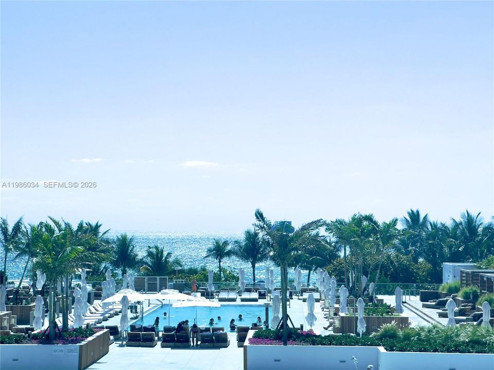 For Sale: $760,000 (0 beds, 1 baths, 760 Square Feet)