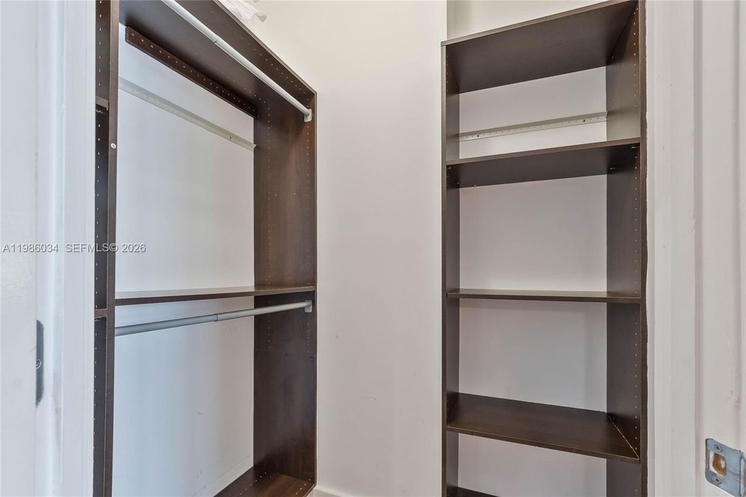For Sale: $760,000 (0 beds, 1 baths, 760 Square Feet)