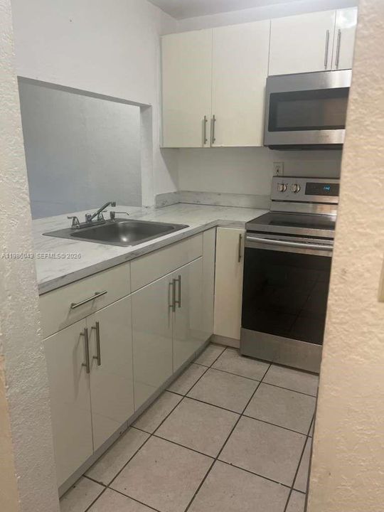 На продажу: $180,000 (1 спален, 1 ванн, 580 Квадратных фут)