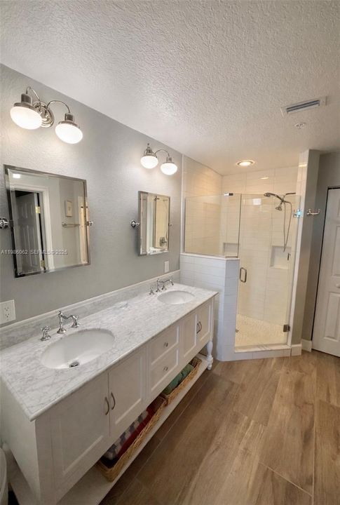 For Sale: $475,000 (2 beds, 2 baths, 1456 Square Feet)