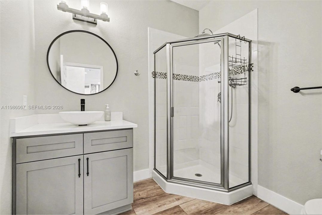 Recently Rented: $3,250 (5 beds, 3 baths, 3298 Square Feet)