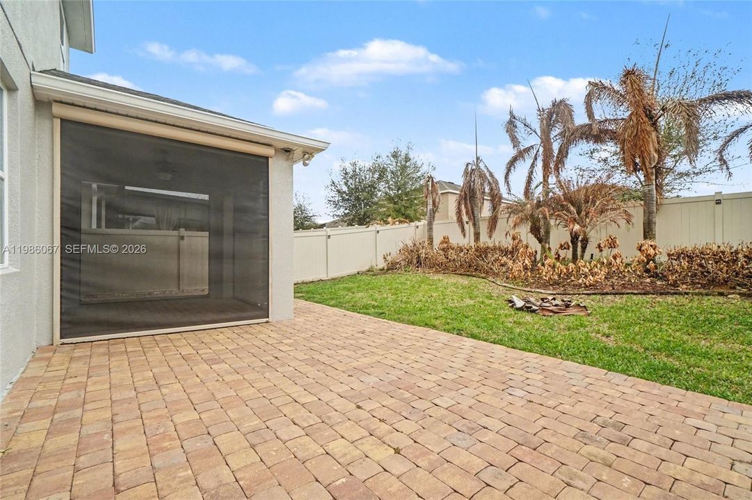 Recently Rented: $3,250 (5 beds, 3 baths, 3298 Square Feet)