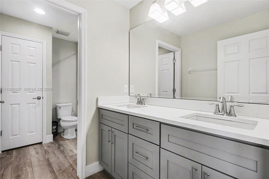 Recently Rented: $3,250 (5 beds, 3 baths, 3298 Square Feet)
