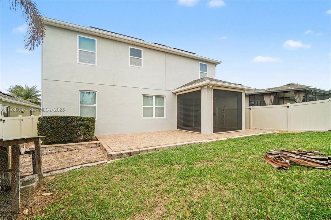 Recently Rented: $3,250 (5 beds, 3 baths, 3298 Square Feet)