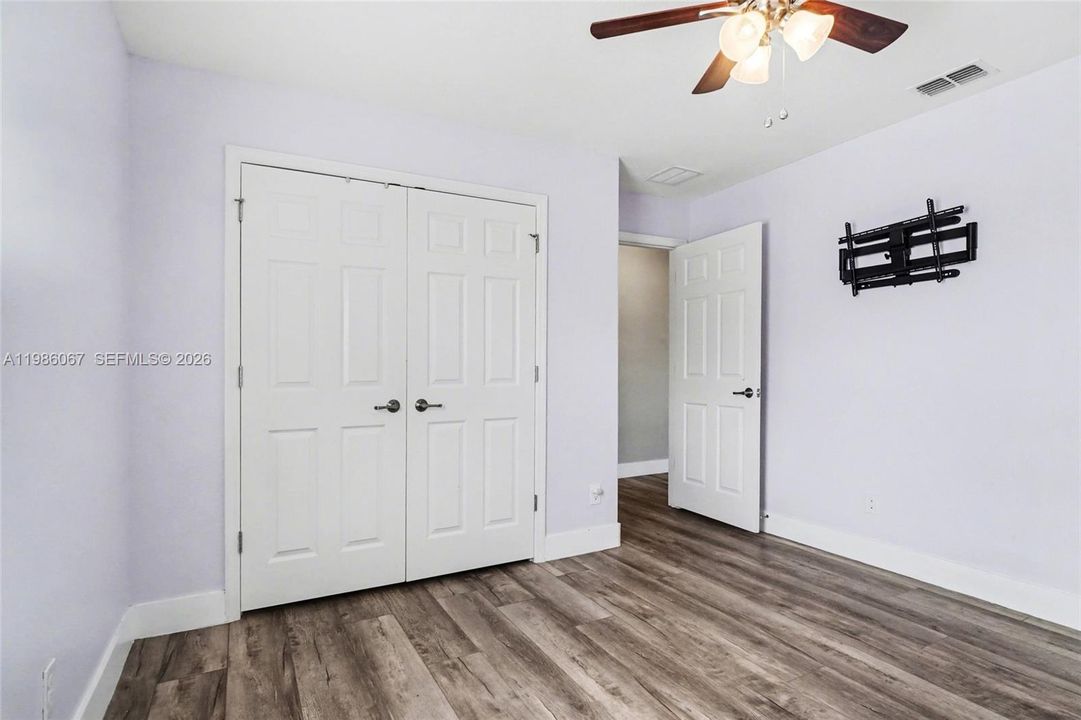 Recently Rented: $3,250 (5 beds, 3 baths, 3298 Square Feet)