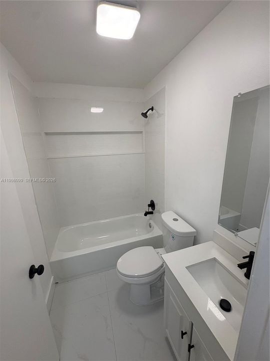 En Renta: $2,150 (2 camas, 2 baños, 875 Pies cuadrados)