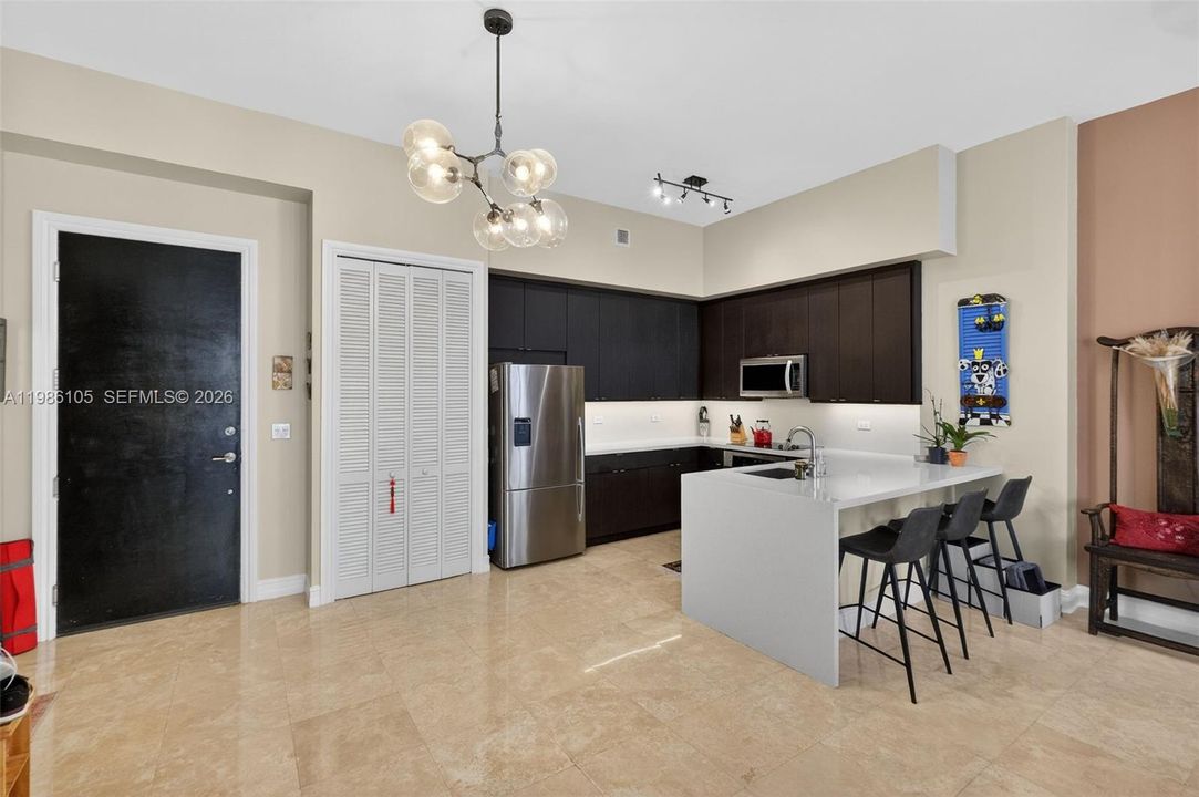 En Venta: $455,000 (1 camas, 1 baños, 882 Pies cuadrados)
