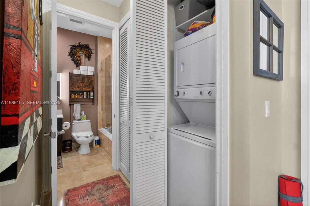 En Venta: $455,000 (1 camas, 1 baños, 882 Pies cuadrados)