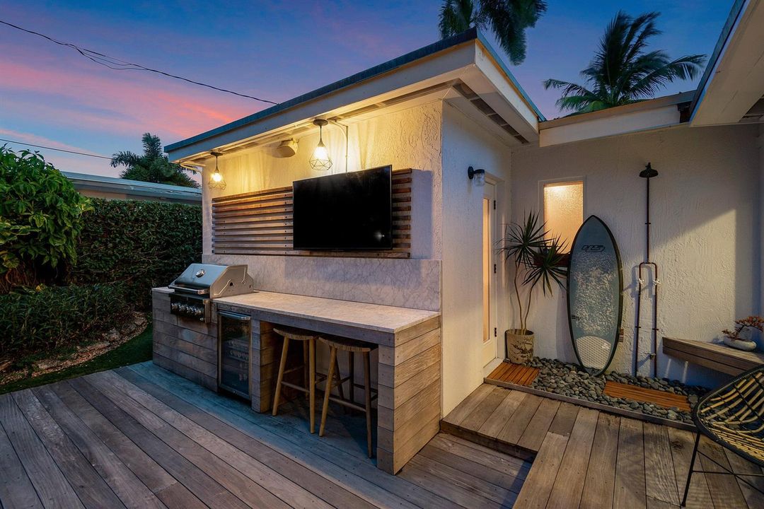 Outdoor Kitchen & Shower