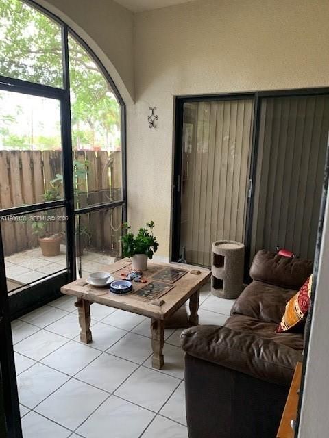 Active With Contract: $2,795 (3 beds, 2 baths, 1560 Square Feet)