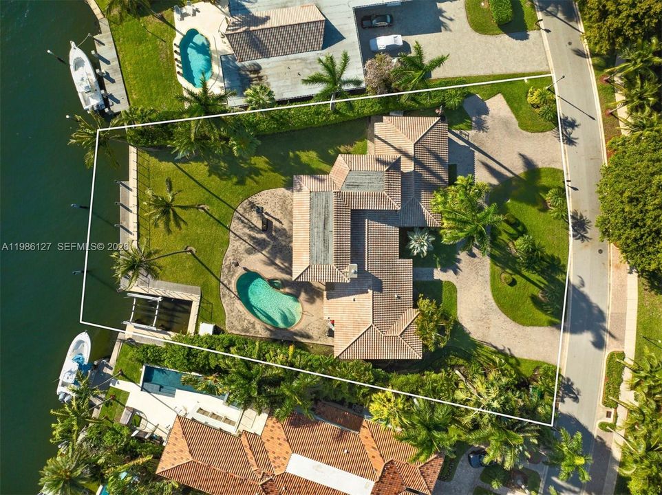 For Sale: $14,800,000 (5 beds, 4 baths, 4019 Square Feet)