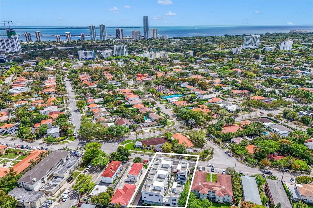 На продажу: $1,695,000 (3 спален, 3 ванн, 2274 Квадратных фут)