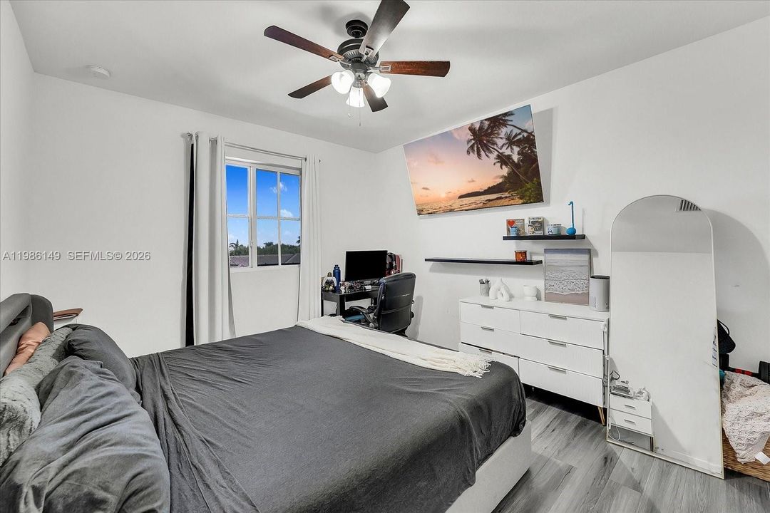 For Sale: $480,000 (4 beds, 3 baths, 2415 Square Feet)