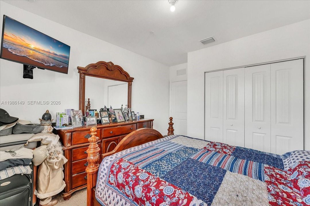 For Sale: $480,000 (4 beds, 3 baths, 2415 Square Feet)