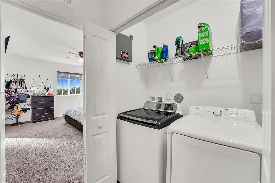 For Sale: $480,000 (4 beds, 3 baths, 2415 Square Feet)