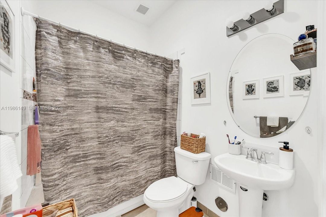 For Sale: $480,000 (4 beds, 3 baths, 2415 Square Feet)