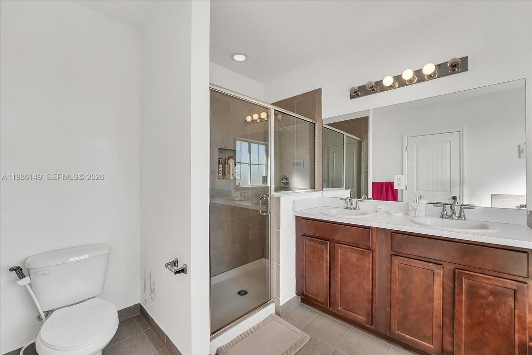 For Sale: $480,000 (4 beds, 3 baths, 2415 Square Feet)