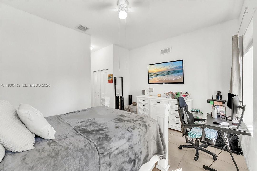 For Sale: $480,000 (4 beds, 3 baths, 2415 Square Feet)