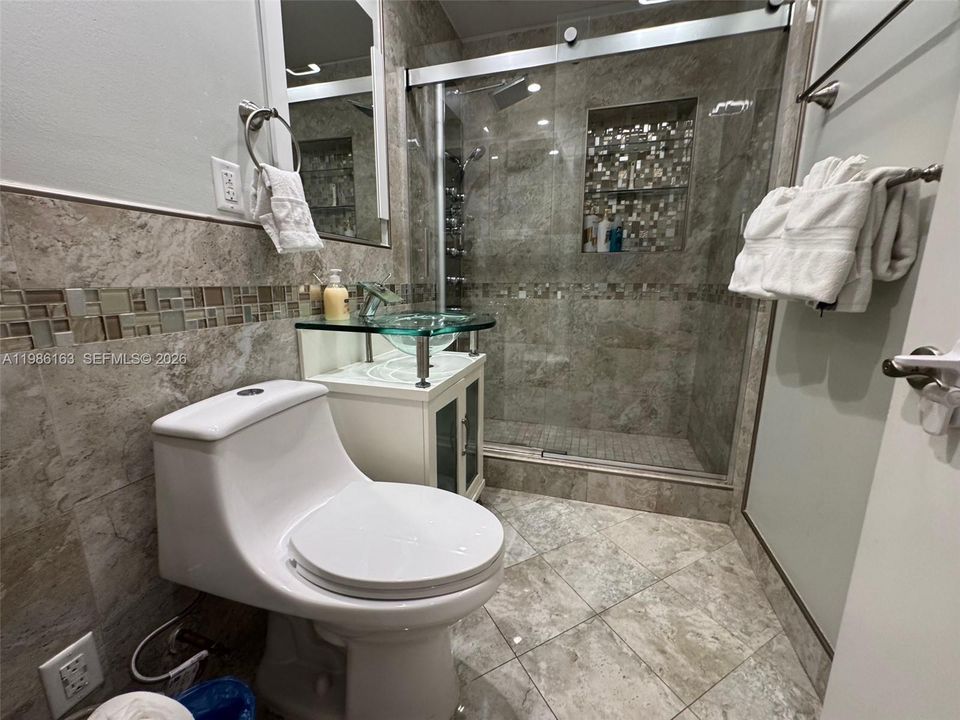 На продажу: $795,000 (3 спален, 2 ванн, 1350 Квадратных фут)