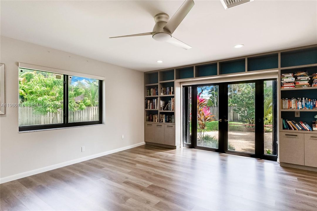 Activo con contrato: $1,549,000 (4 camas, 2 baños, 2811 Pies cuadrados)