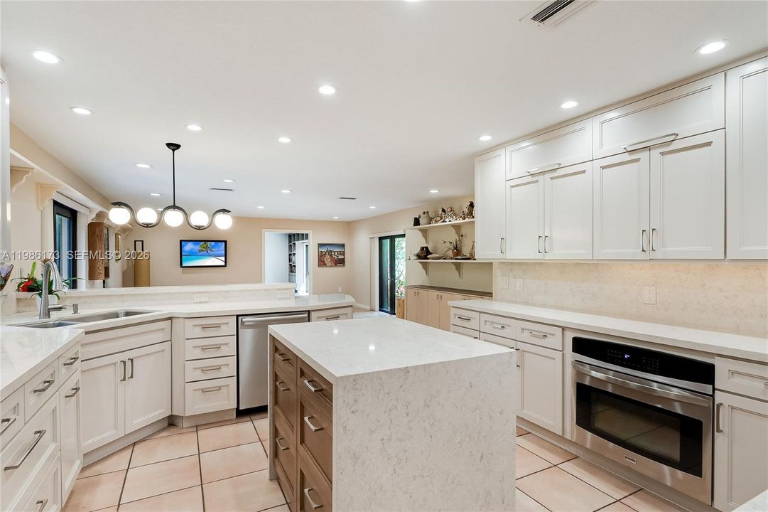 Activo con contrato: $1,549,000 (4 camas, 2 baños, 2811 Pies cuadrados)