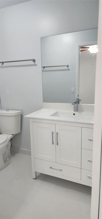 Под контрактом: $3,200 (3 спален, 2 ванн, 1260 Квадратных фут)