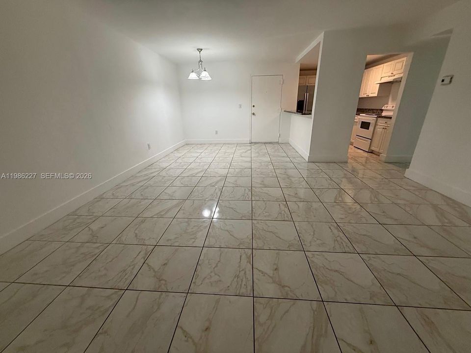На продажу: $258,000 (2 спален, 2 ванн, 954 Квадратных фут)