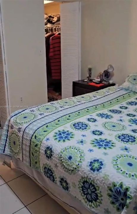 Activo con contrato: $250,000 (2 camas, 2 baños, 910 Pies cuadrados)