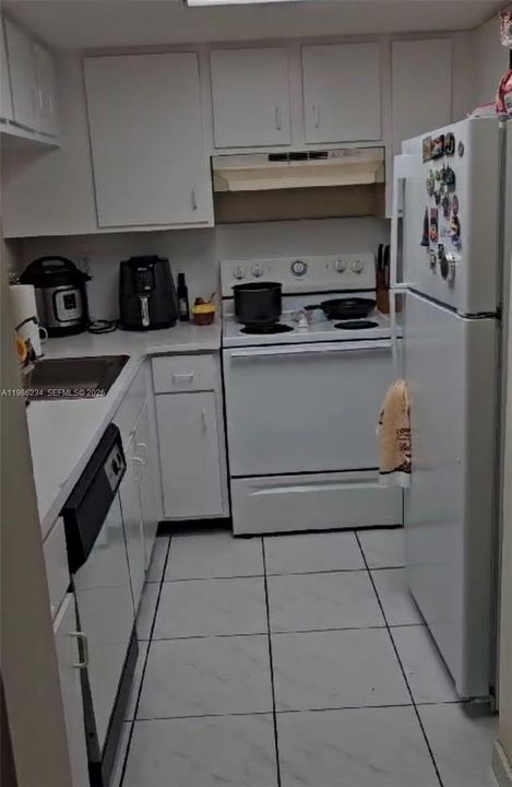 Activo con contrato: $250,000 (2 camas, 2 baños, 910 Pies cuadrados)